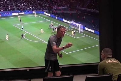 Ngày Enrique mắng xối xả Mbappe, đế chế PSG bắt đầu