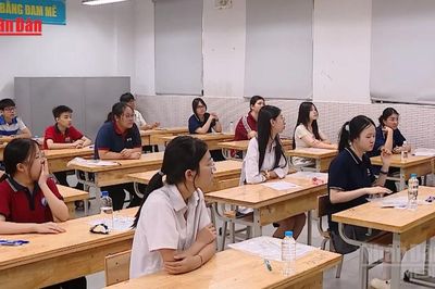 [Video] Thí sinh Hà Nội hoàn thành môn Toán, khép lại kỳ thi vào lớp 10 không chuyên