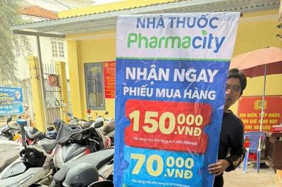 Công an TPHCM quét quảng cáo bẩn: Thêm nhiều người bị xử lý