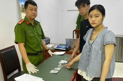 Công an ở TPHCM bắt 2 người sau khi 1 tài xế dương tính với ma túy
