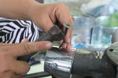 Độc đáo nghề chạm bạc của đồng bào Chăm ở Khánh Hòa