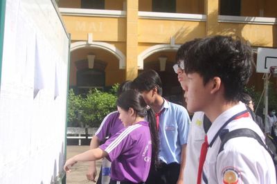 Hôm nay, hơn 151.000 thí sinh TPHCM làm thủ tục dự thi tuyển sinh vào lớp 10