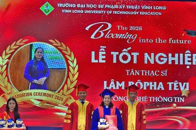 Trường ĐH Sư phạm Kỹ thuật Vĩnh Long trao bằng tốt nghiệp cho 576 tân khoa