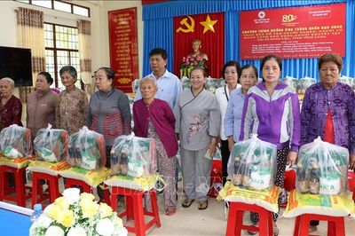 Vận động nguồn lực, chăm lo đời sống cho hộ nghèo, người yếu thế
