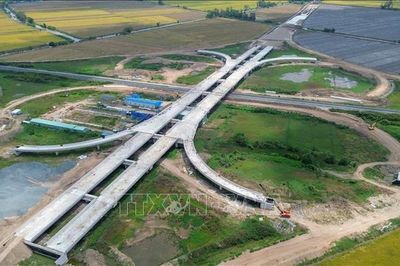 Đề xuất mua 800.000 m3 cát thương mại để đảm bảo tiến độ cao tốc Châu Đốc - Cần Thơ - Sóc Trăng