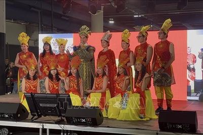 Việt Nam ghi dấu ấn tại Asian Pop Culture Festival đầu tiên ở Paris