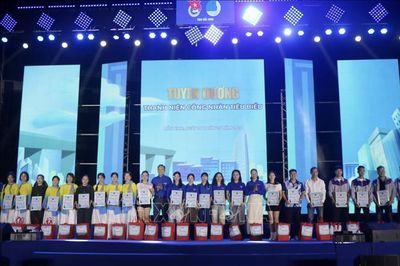 Tuyên dương thanh niên công nhân, chủ nhà trọ tiêu biểu