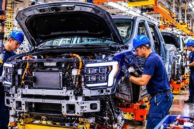 Mỹ đề xuất nâng tỷ lệ nội địa hóa ô tô Bắc Mỹ lên 82%