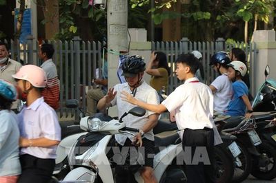 Đề thi, đáp án môn Toán thi vào lớp 10 tại Hà Nội năm 2026