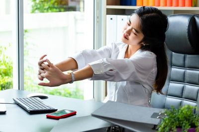 'Giải độc' trào lưu chữa lành của dân văn phòng