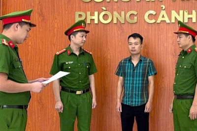 Khởi tố Chủ tịch HĐQT làm giả hồ sơ mua nhà ở xã hội
