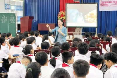 Khoảng trống mùa hè và những nỗi lo sức khỏe giới tính tuổi mới lớn