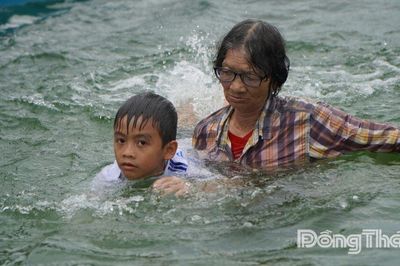 Kỳ 4: Những tấm gương bình dị giữa đời thường