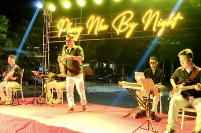 Khai mạc chương trình 'Đêm nhạc cuối tuần-Về miền di sản Phong Nha'