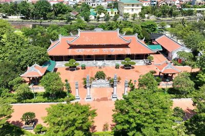 Những người chăm lo Đền thờ Bác Hồ và các Anh hùng liệt sĩ