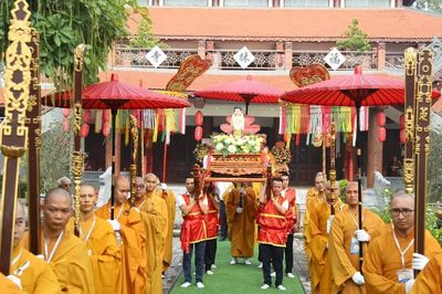Hưng Yên: Hơn 2.000 chư Tăng Ni, Phật tử về chùa Phúc Lâm Tiên Quán dự Đại lễ Phật đản