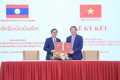Toàn cảnh giao thông 30/5: Thúc đẩy kết nối hạ tầng giao thông chiến lược Việt Nam - Lào