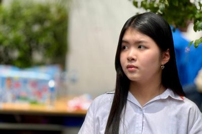 Thí sinh Hà Nội căng thẳng trước môn Toán trong kỳ thi vào lớp 10 công lập