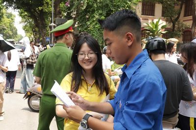 Đề thi, đáp án môn Toán vào lớp 10 Hà Nội năm 2026
