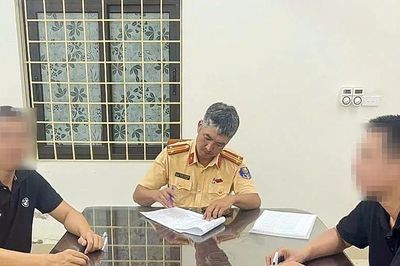 Người đàn ông hỏi CSGT 'Em biết anh không?' không phải thầy dạy lái xe
