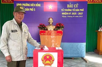 Hà Nội nâng tiêu chuẩn với trưởng thôn, tổ trưởng dân phố
