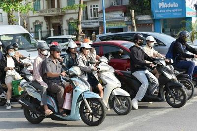 Thí điểm vùng phát thải thấp: Bỏ đề xuất cấm xe máy xăng