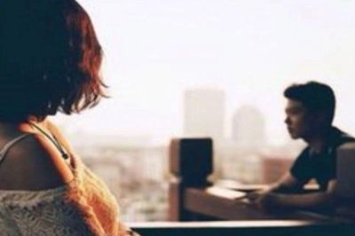 10 biểu hiện 'ngoại tình tư tưởng' nhiều người đang mắc mà không nhận ra