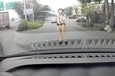 Xác minh việc tuyển sinh của người xưng thầy dạy lái xe hỏi CSGT 'em biết anh không'