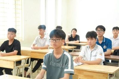 Gợi ý đáp án môn toán - kỳ thi lớp 10 tại Hà Nội