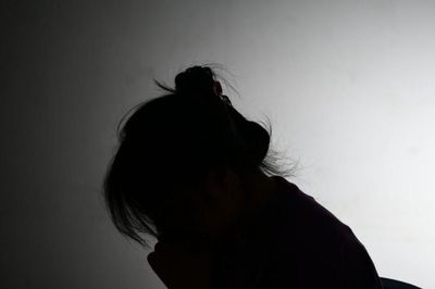 Vệt roi rướm máu và lời tự thú muộn màng của người mẹ trẻ bạo hành con: Đứa trẻ không có 'lốp dự phòng'