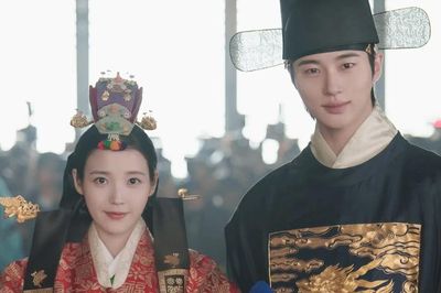 Perfect Crown: Phản biện 'phim hư cấu' khó làm dịu ồn ào của Byeon Woo Seok