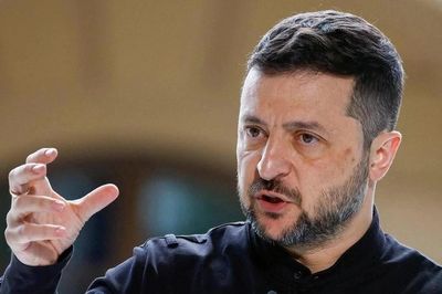 Ukraine tấn công cơ sở dầu mỏ sâu bên trong lãnh thổ Nga