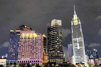Đánh thức kinh tế đêm - Bài 1: Sức hút khi thành phố lên đèn