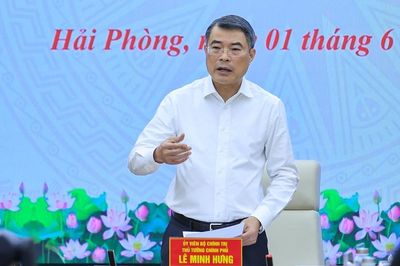 Thủ tướng yêu cầu Hải Phòng tiên phong đổi mới mô hình tăng trưởng
