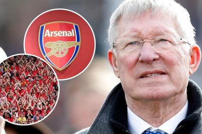 Nghi vấn Sir Alex Ferguson mỉa mai Arsenal