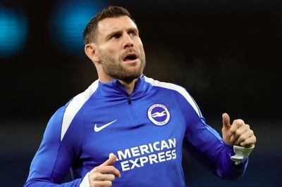 James Milner giải nghệ