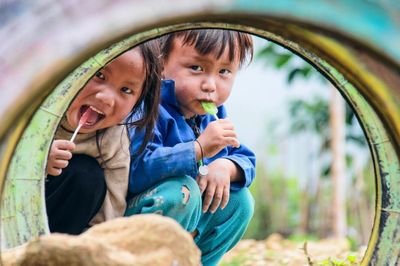 Giúp trẻ học cách thấu cảm