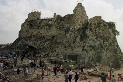 Quân đội Israel tiến sâu vào miền Nam Lebanon, chiếm núi chiến lược