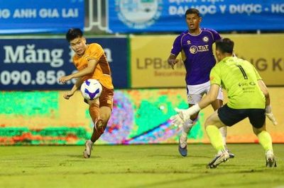 Vòng 25 V-League: Thể Công Viettel rơi điểm, thêm 2 đội trụ hạng thành công
