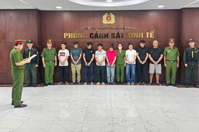 TPHCM: Lật tẩy đường dây hợp thức hóa nguồn gốc động vật hoang dã, khởi tố nhiều kiểm lâm
