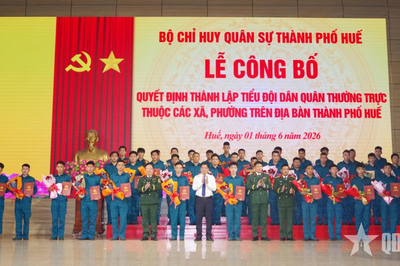 Bộ CHQS TP Huế công bố quyết định thành lập Tiểu đội Dân quân thường trực