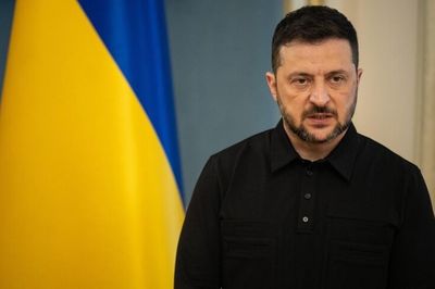 Tổng thống Belarus tuyên bố đưa một mục tiêu ở Ukraine vào tầm ngắm, ông Zelensky cảnh báo Kiev đối mặt tình trạng nghiêm trọng