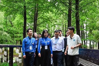 Thanh niên tham gia 'Hành trình đỏ' tại Vân Nam, Trung Quốc