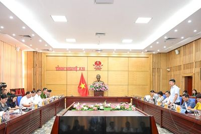 Đoàn công tác Bộ Tư pháp làm việc với tỉnh Nghệ An