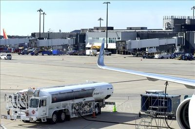 Moskva cấm xuất khẩu nhiên liệu máy bay khi Ukraine gia tăng tấn công cơ sở lọc dầu của Nga