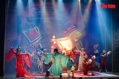 'Bí mật triều đại phép thuật' thổi sức sống mới cho sân khấu truyền thống