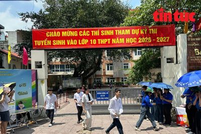 Thí sinh Hà Nội hoàn thành kỳ thi chuyên vào lớp 10