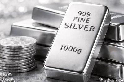Giá bạc hôm nay (1/6): Tăng, giảm trái chiều