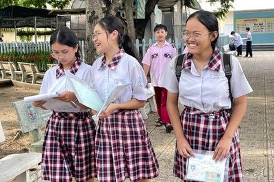 Ngày đầu thi lớp 10 Tp.HCM: Mỗi buổi ghi nhận hơn 600 thí sinh vắng mặt