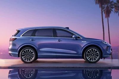 SUV hạng D mạnh 245 mã lực, trang bị tiên tiến, giá 660 triệu đồng